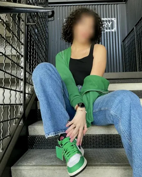 Helena, 20