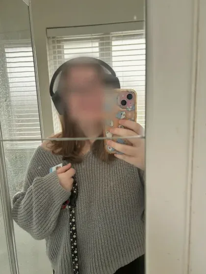 Kira, 23