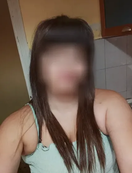 Lilly, 37