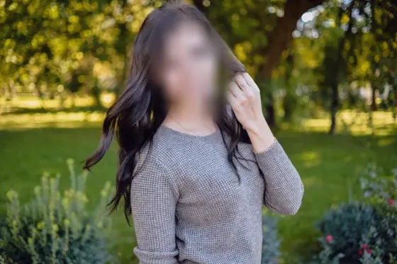 Nadja, 32