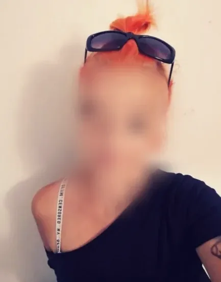 Simone, 35