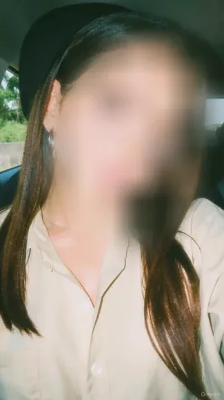Sophie, 25