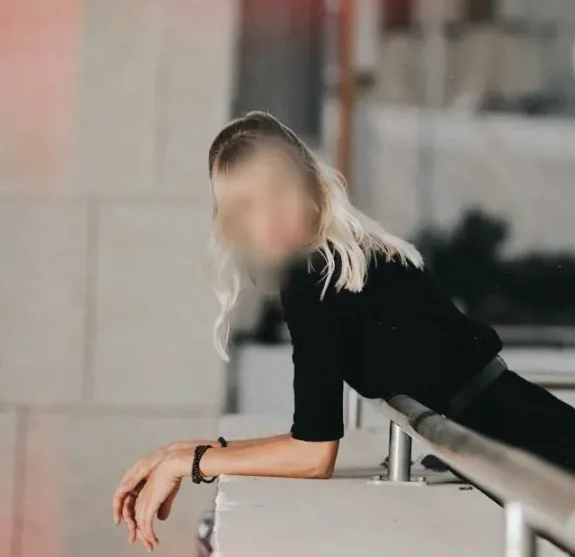 Yasmin, 40